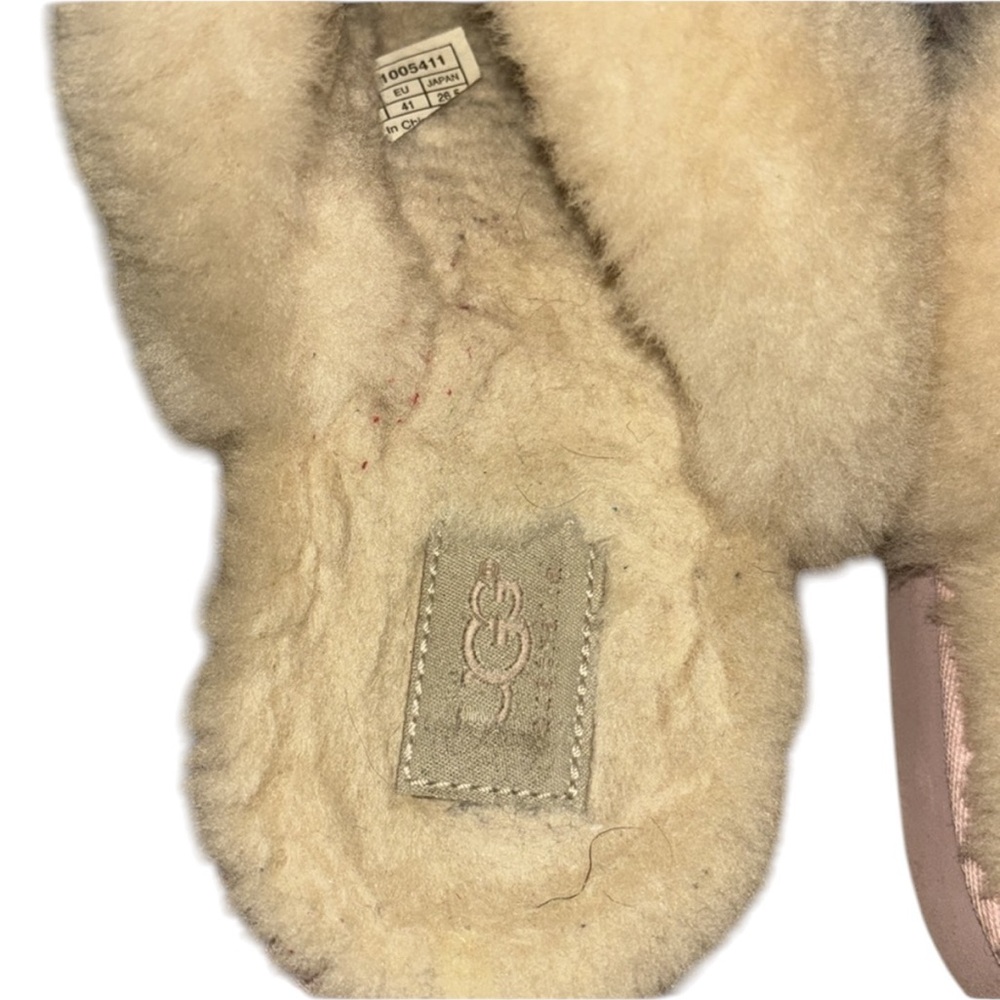 UGG pink plaid flannel slippers size 10 - Picture 7 of 8